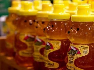 Rovarirtóval szennyezett a világ bolti mézeinek 75 százaléka