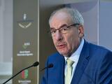 Sulyok Tamás döntött lemondásának ügyében, videózott egyet