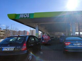 Hiába az olcsó olaj, ha ezt a benzinkutakon nem látjuk