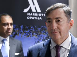 Felbolydult az élet a választások előtt: zuhannak a tőzsdén a NER-es cégek, új szereplők lépnek parkettre