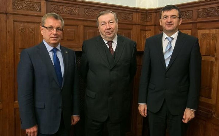 A Költségvetési Tanács tagjai: Matolcsy György, Kovács Árpád elnök és Domokos László (MTI fotó)