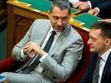 Lázár János dohányos barátainak igazán jól indult az év