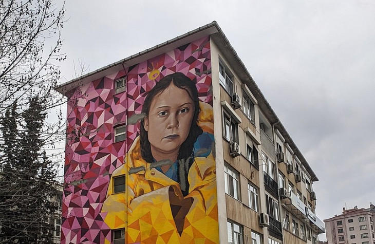 Greta Thunberg az ellenállás nemzetközi szimbolumává is vált