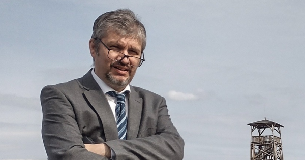 Hadházy Ákos távolságtartással is képes szemlélni