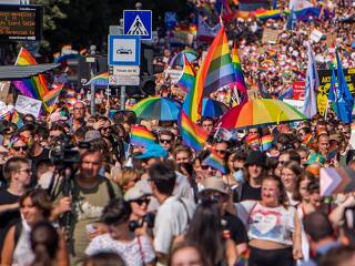 Több nagykövetek úgy nem lesz ott a Pride-on, hogy mégis ott lesz