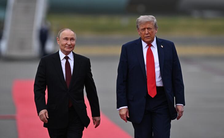 Vlagyimir Putyin orosz elnök amerikai kollégájával Donald Trumppal