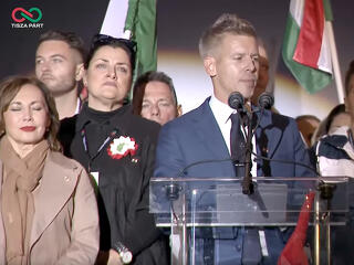 A hazug Orbán Viktor és a színész Magyar Péter között lehetett választani október 23-án