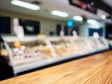 Döbbenet a Karmelitában? Nem úgy reagáltak az emberek a kormányzati pénzosztásra, mint ahogy arra számítani lehetett
