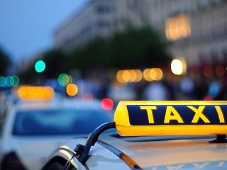 Pécsen és Debrecenben is tarifaemelésre készülnek a taxisok