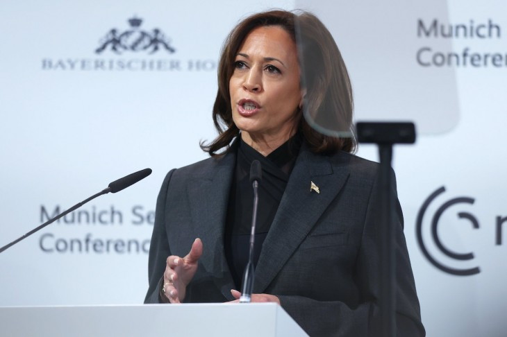 Kamala Harris száll ringbe?