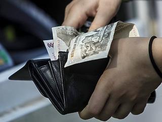 Árfolyamkockázat: nem a devizahiteles ügyfél pénztárcáját terheli az összes költség