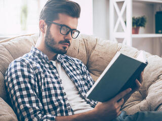 Komoly ajándék-e ma egy könyv karácsonyra? 