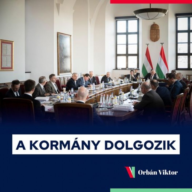 Mindenki a helyén. Fotó: Orbán Viktor Facebook