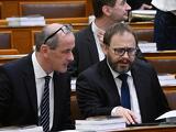 Nehéz lesz egyensúlyozni a súlyos költségvetési hiány és választási ígéretek között