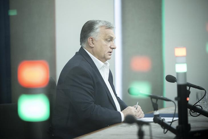 Orbán Viktor a nyomorgók támogatása helyett szankciós konzultációra dobta ki a pénzt. Fotó: MTI / Miniszterelnöki Sajtóiroda / Fischer Zoltán