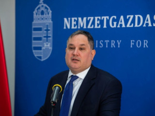 Nagy Márton szerint a kormánynak köszönhető a benzinárak csökkenése
