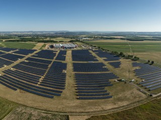 A befektetők óriási naperőműveket építenének. Fotó: MTI/Komka Péter
