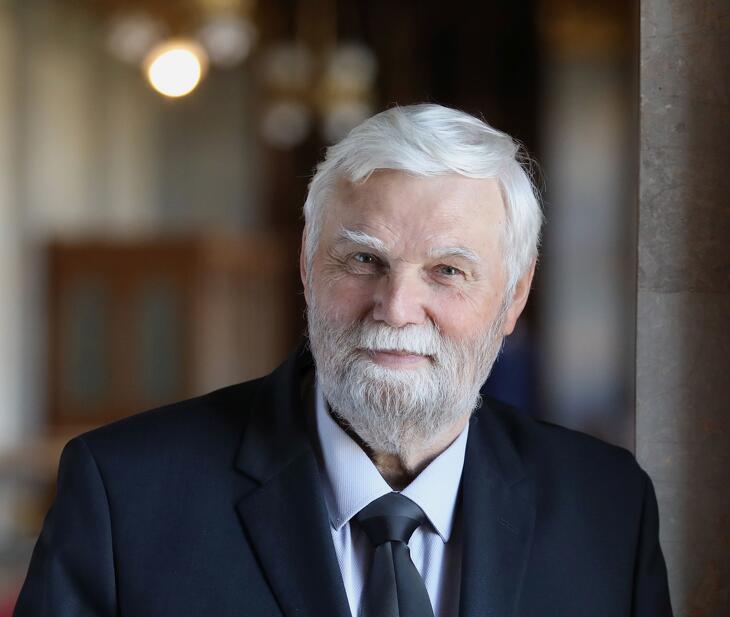 Mellár Tamásnak, a KSH volt vezetőjének,  nem ismeretlenek a statisztikai számok