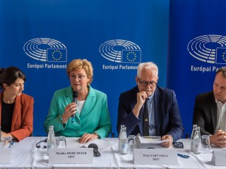 Az EP küldöttsége Budapesten 2023. május 17-én. Fotó: EP