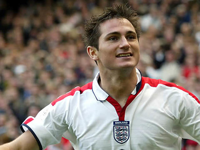 Az angol válogatott Lampard is ott lesz a bulin...