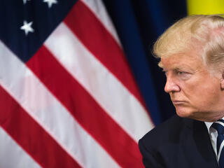 Nem jó irány: Trump megint a plafonon van az iráni tervek miatt