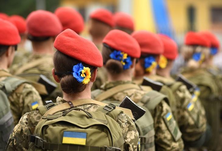 Ukrán katonanők. Fotó: Depositphotos
