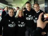 Szijjártó Péter megszavaztatja a szurkolókkal, mi legyen a Honvéd új neve