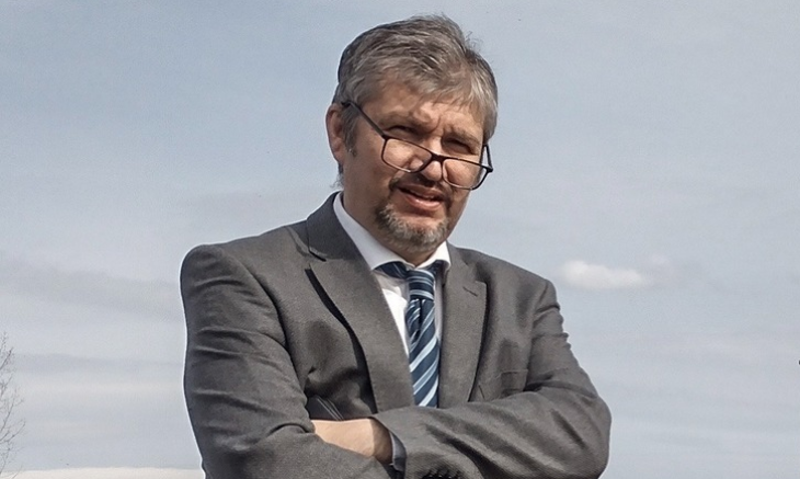 Hadházy Ákos kérdőre von