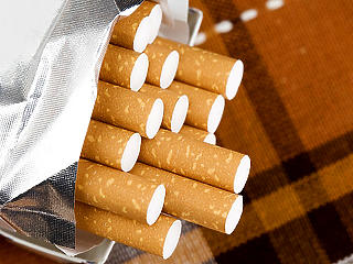 2 millió forint értékű adózatlan cigarettát fogtak egy furgonban Hegyeshalomnál