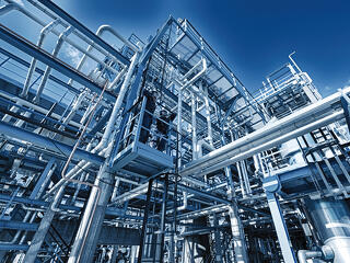 Nézőpont Intézet: a magyarok többsége a kormány álláspontját támogatja a kőolajvitában