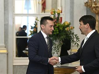 Áder kinevezte a negyedik Orbán-kormány minisztereit