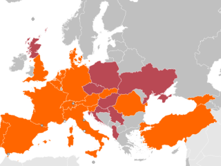 Foci-Eb 2024, a csoportkör után. Narancsárgával a továbbjutó, pirossal a kieső országok vannak jelölve 
