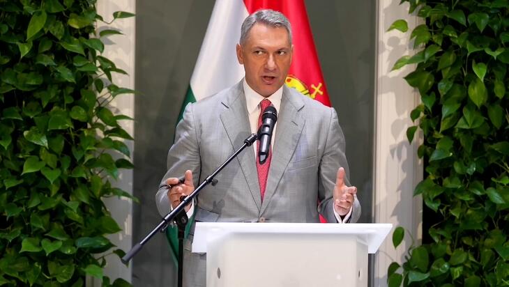 Lázár János erős rostát ígért, vagyis lesz olyan, amit kihúz a listákról
