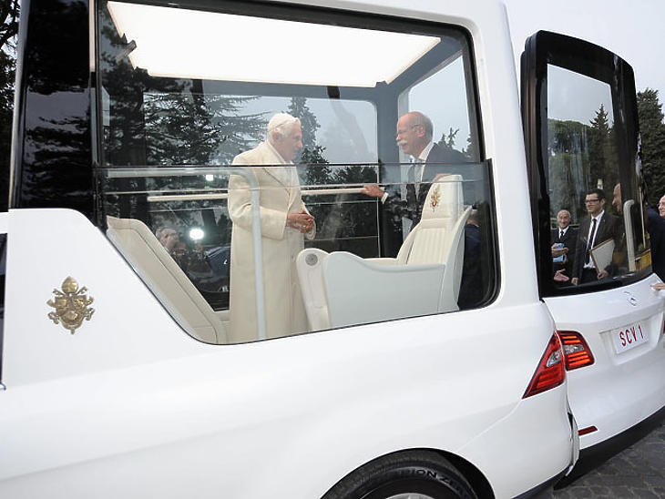 Így néz ki a pápamobil, talán pont ebben fog érkezni Ferenc pápa