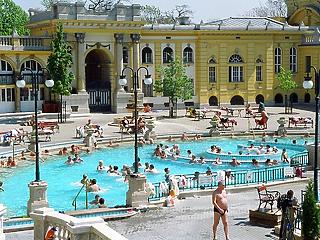 90 százalékban már külföldiek látogatják Budapest történelmi gyógyfürdőit