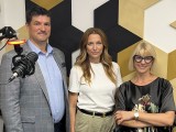 Tomán Szabinával és Mihálovits Andrással Erős KKV címmel indít új műsort a Trend FM és a radiocafé