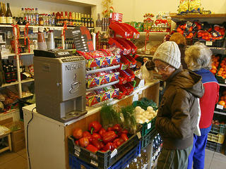 Nagyot bukhatnak az élelmiszerárak befagyasztásán a legkisebb boltok