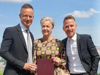 Szijjártó Péter felesége 400 milliós osztalékot vett ki a cégéből