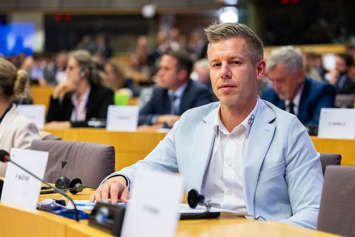 Magyar Péter az Európai Parlamentet is megjárta