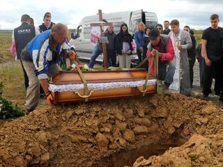 Ma temették el a vinnyicai támadás három gyermekáldozatát - esti háborús összefoglaló