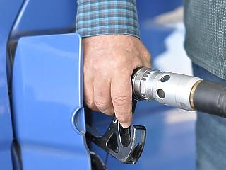 Egekbe szökik a benzin ára pénteken