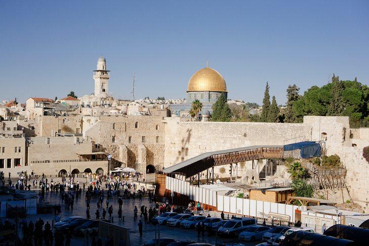 Jeruzsálemben is teljes a készültég.  Fotó: Pexels/Haley Black
