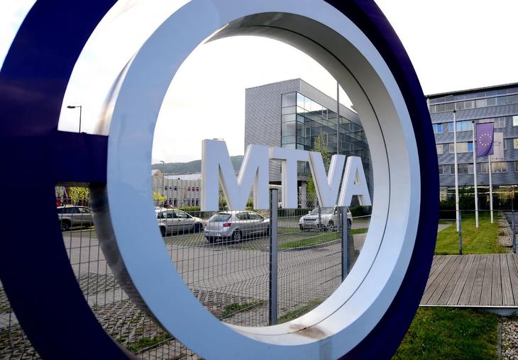 Vajon szűrik, hogy kinek nem válaszolnak, vagy egységesen ki van adva az MTVA munkatársainak, hogy nem reagálhatnak a nézői kérdésekre?
