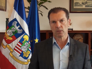 Szaniszló Sándor, a DK politikusa pártállami tempóról beszél