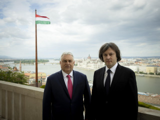 Orbán Viktor miniszterelnök  fogadja Irakli Kobakhidze grúz kormányfőt a Karmelita kolostorban 2025. május 28-án.