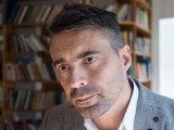 “Sumák, sunyi gátlástalanság” – nagyon kiakadt egy ellenzéki politikus az augusztus 20-i péterezésen