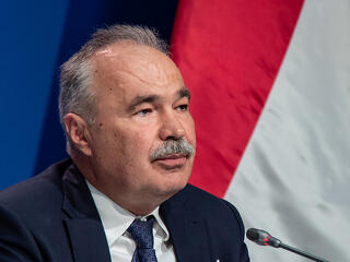 Kifütyülték az agrárminisztert Bábolnán