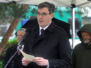 Karácsony Gergely főpolgármester beszédet mond a holokauszt magyarországi áldozatainak emléknapján a Fővárosi Önkormányzat megemlékezésén, a IX. kerületi Boráros téren 2024. április 16-án.  