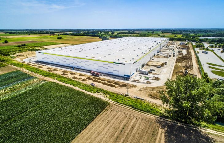 A HelloParks által fejlesztett épület magas áramkapacitása révén hűtő- vagy gyógyszerraktár létesítésére is alkalmas
