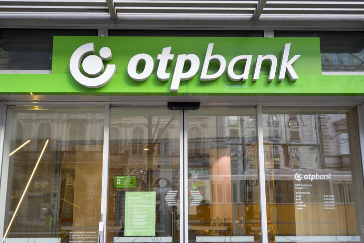 Csalókra figyelmeztet a bank